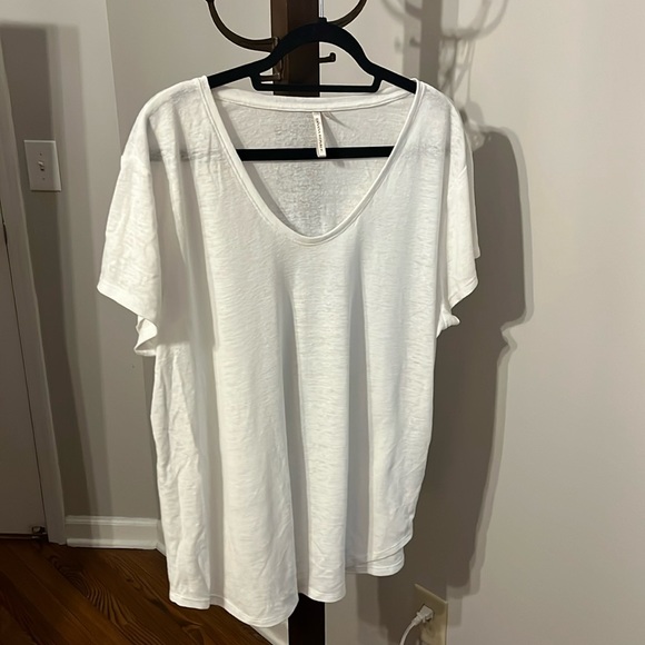 Banana Republic Tops - Banana Republic XL White Top